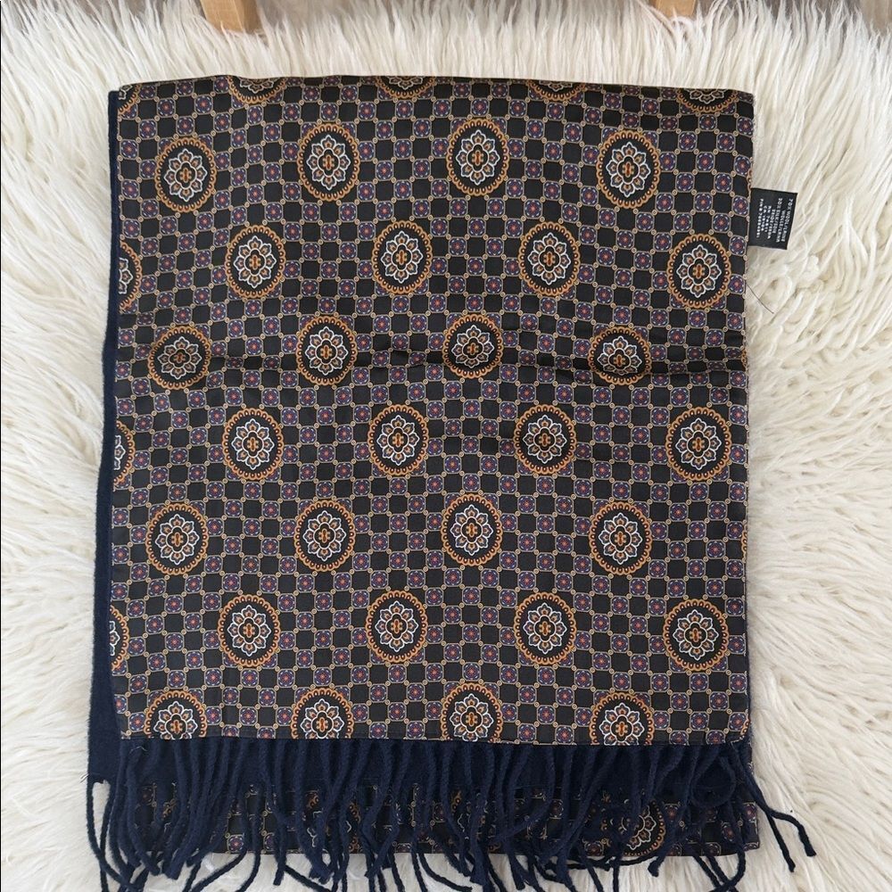 Tie Rack Silk & Lambswool Elegant Black and Gold Patterned Scarf NWT